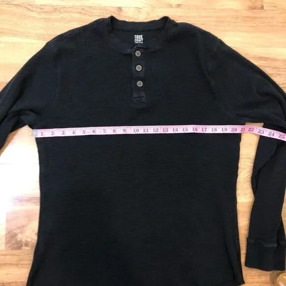 True Craft Lived-In Tee—size Large black men’s long sleeved shirt - Picture 8 of 9